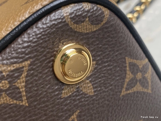 First bag ru LOUIS VUITTON VANITY PM 0806